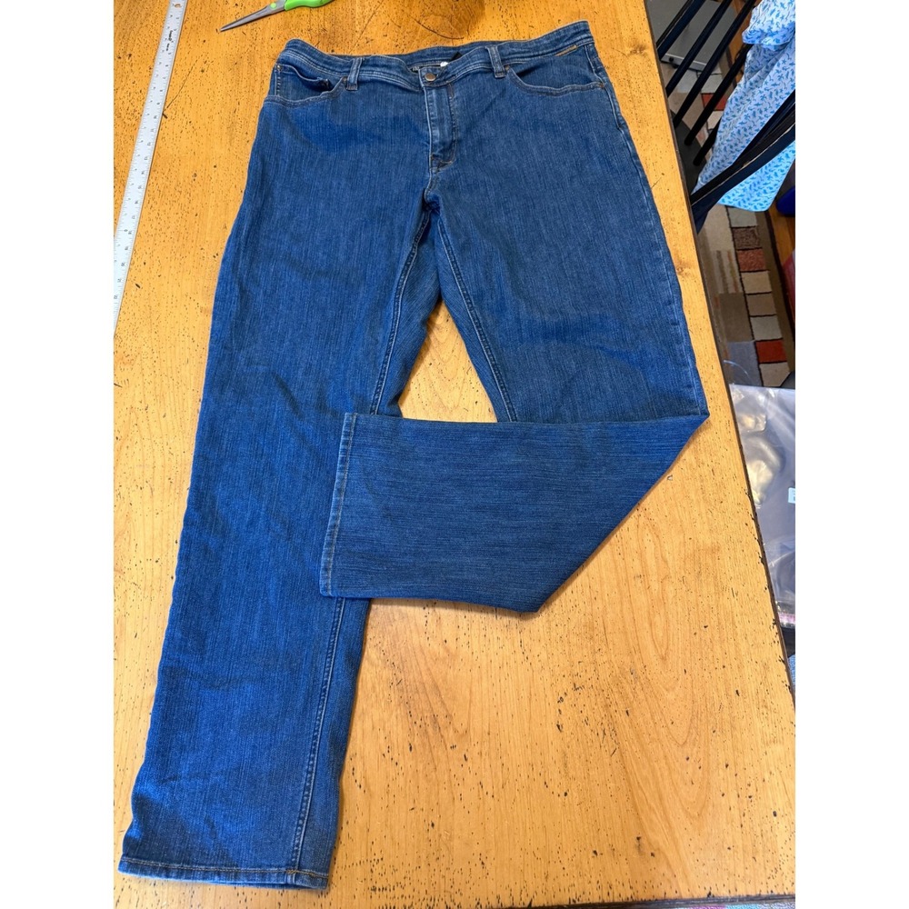 Marmot Straight Leg Size 38 Mens Blue Denim Outdoor Hiking Jeans Medium Wash